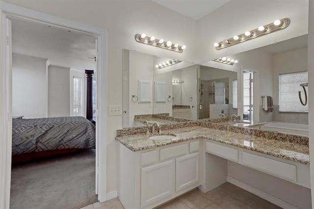 Building Photo - 2209 Micarta Dr