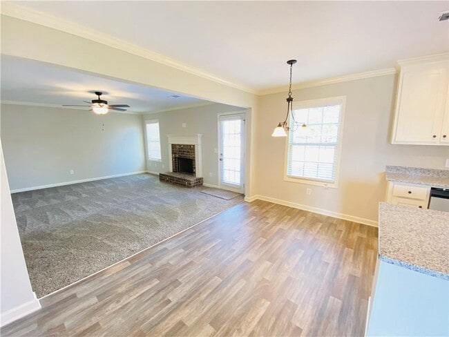 Building Photo - 1825 Miller Lake Dr