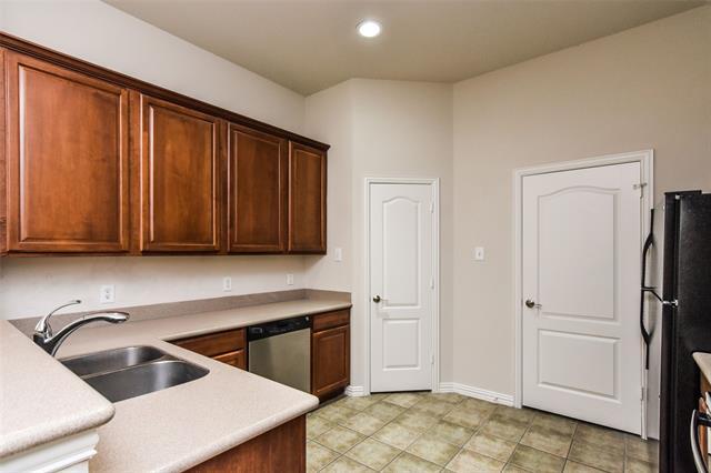 Building Photo - 11839 Westlawn Ln