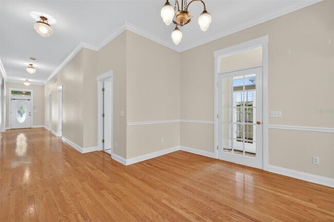 Building Photo - 6827 S Trask St