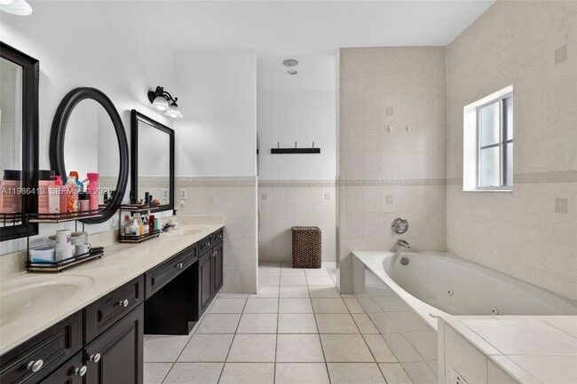 Building Photo - 15874 SW 138th Terrace