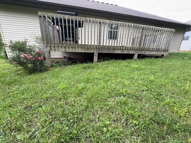 Building Photo - 5849 Geranium Ln