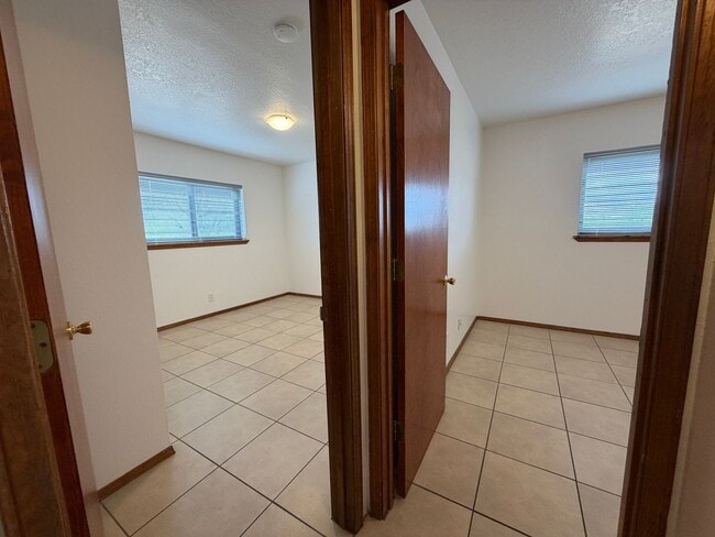 Building Photo - 1307 Rufina Ln