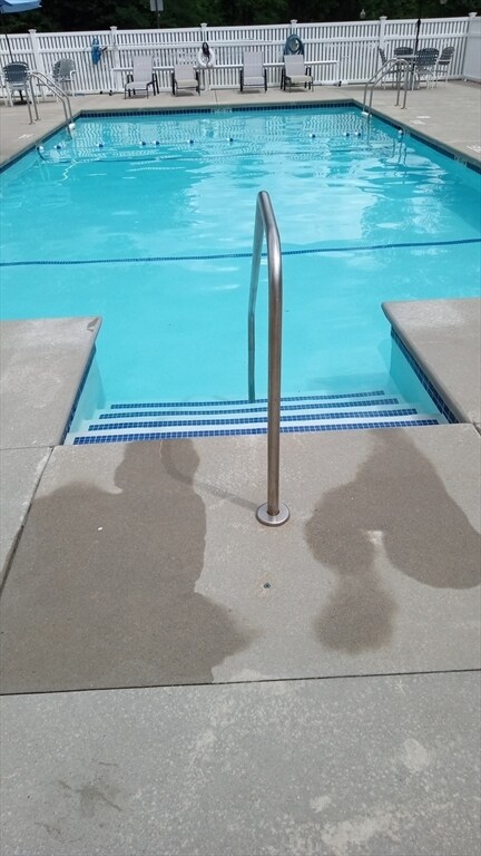 Building Photo - 575 Broad St