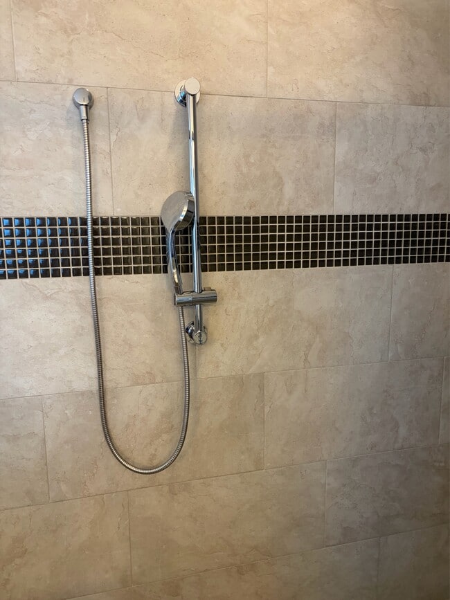 Building Photo - 5081 Bird Nest Trl