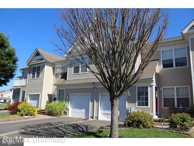 Building Photo - 3 br, 2.5 bath House - 108 Tattersall Dr