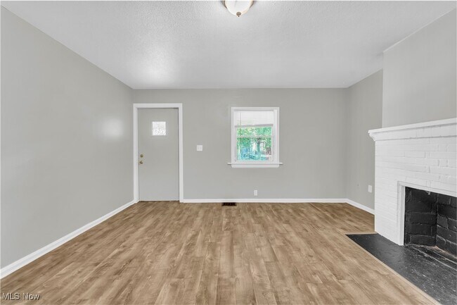 Building Photo - 1873 W 47th St