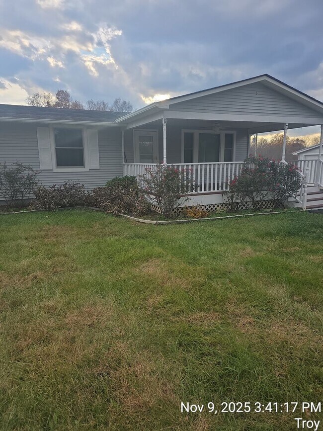 Building Photo - 912 Hunters Lodge Rd