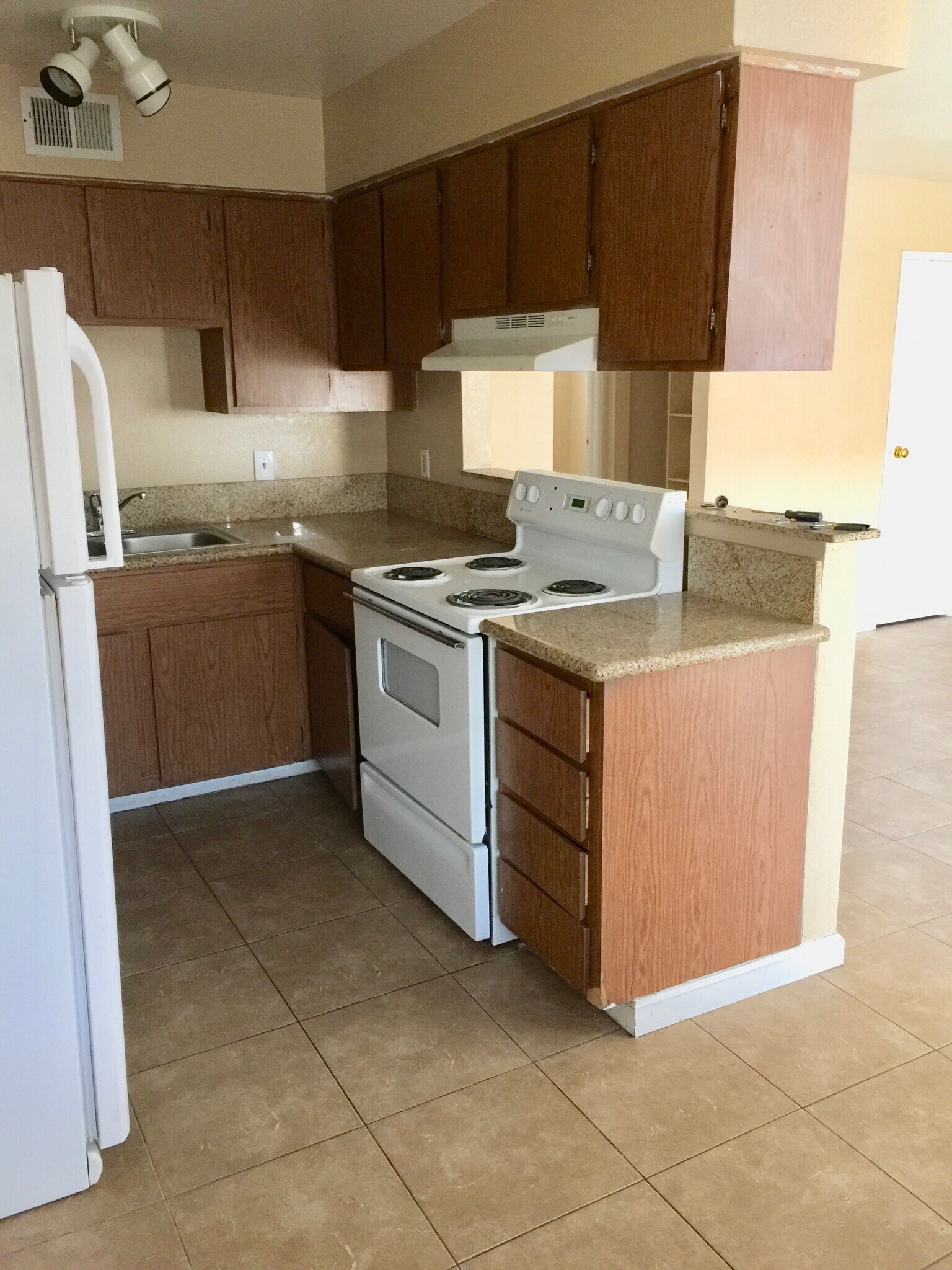 Building Photo - 4922 Sammymel Dr