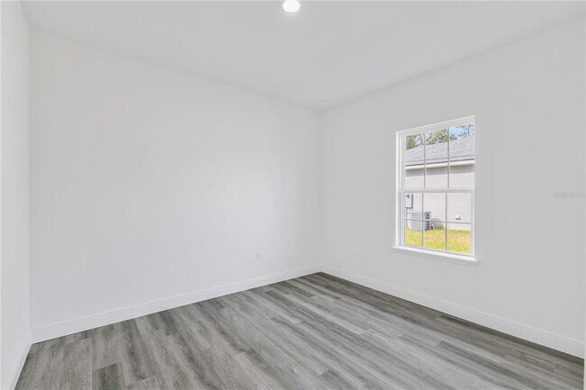 Building Photo - 3041 SW 168th Loop