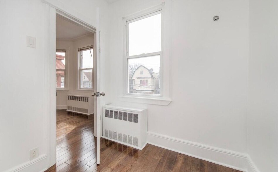 Building Photo - 210 Wilkinson Ave
