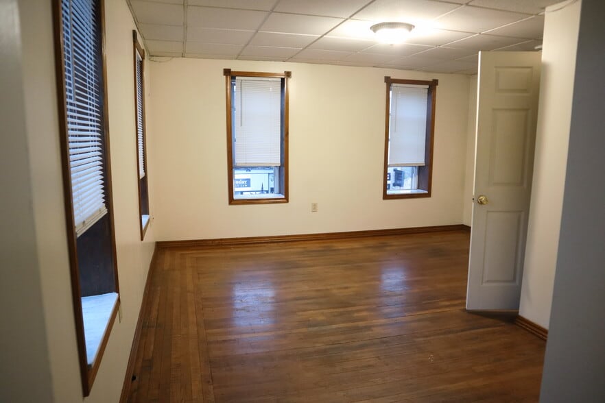 Building Photo - 302 Liberty St