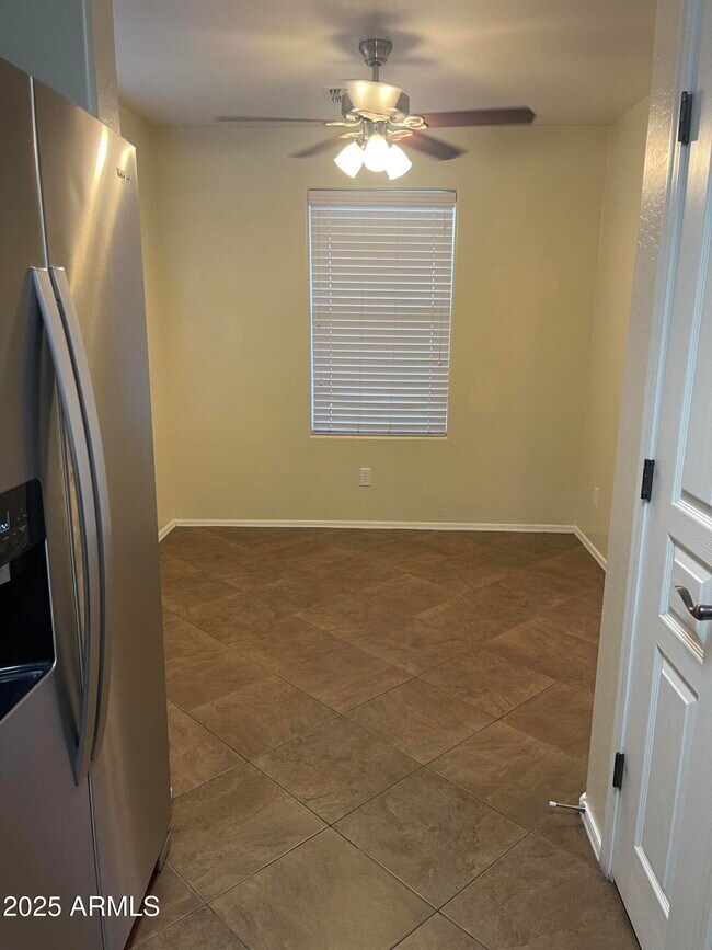 Building Photo - 1437 E Mayfield Dr