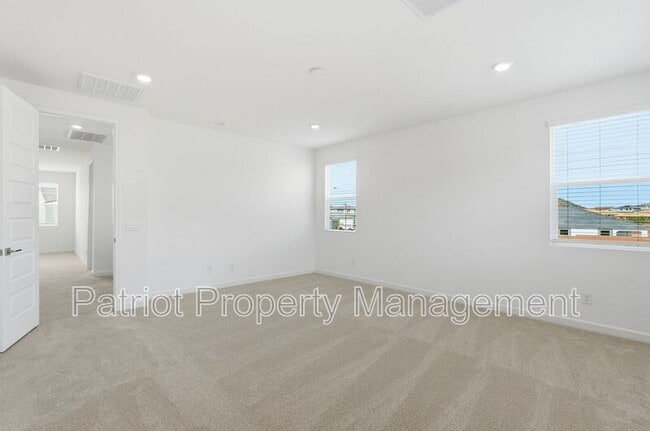 Building Photo - 6922 W Buckhorn Trail