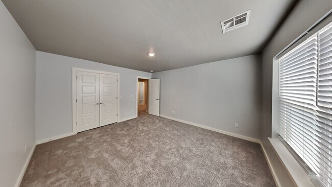 Building Photo - Very Nice 4 bedroom 2.5 bath home with a bonus room in Edmond schools