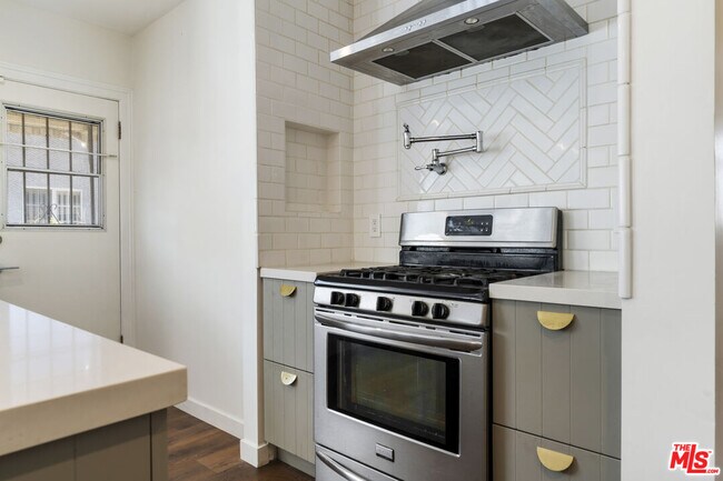 Building Photo - 3438 Garden Ave