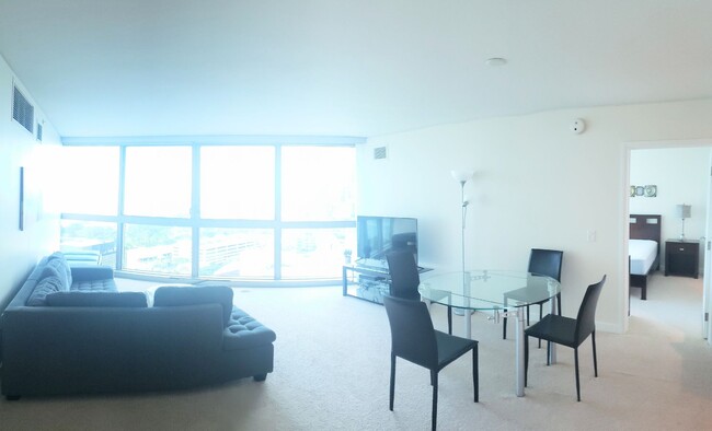 Building Photo - Koolani Kakaako Fully Furnished 2 Bedroom ...