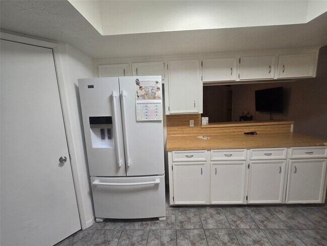 Building Photo - 9802 Sagepike Dr