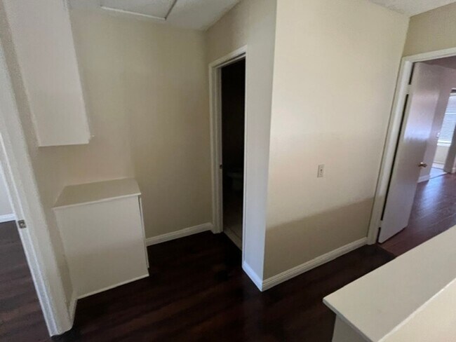 Building Photo - 15377 Bambi Ct