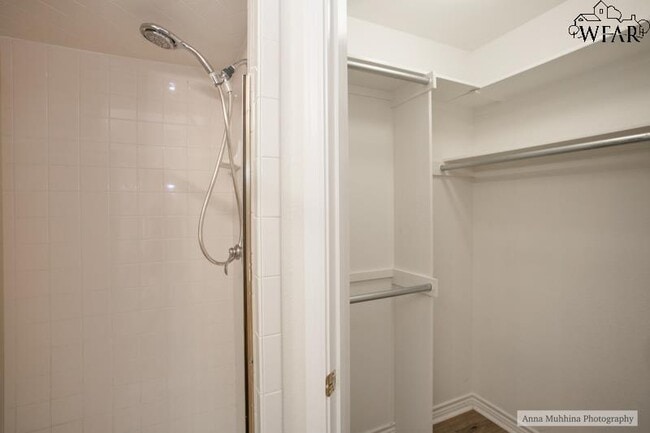 Building Photo - 8 St Andrews Ct