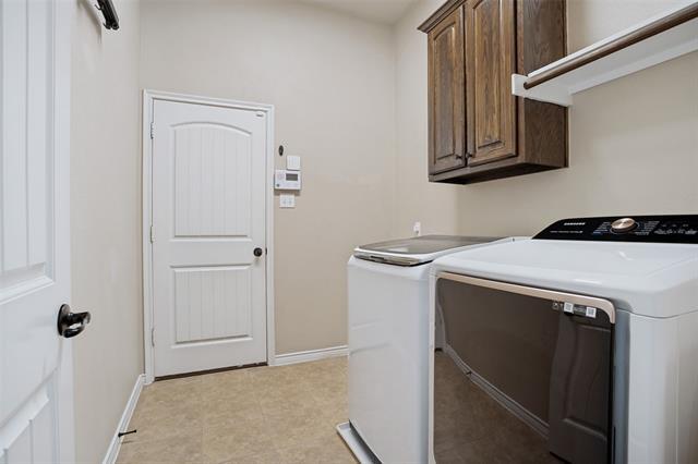 Building Photo - 9404 National Pines Dr