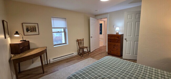 Building Photo - 304 Clancy St