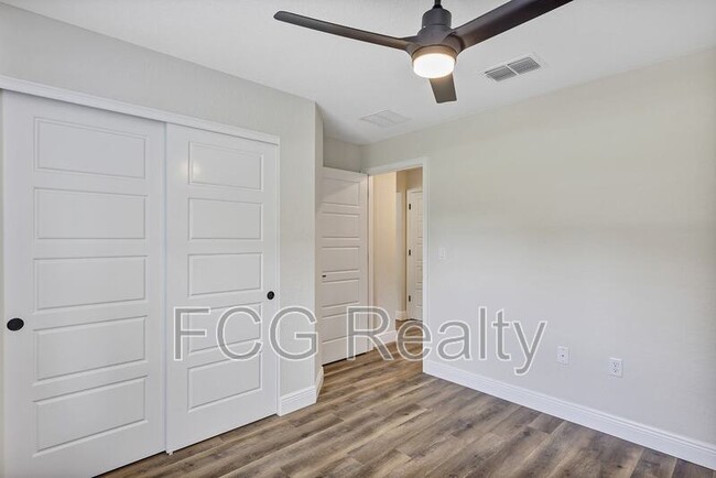 Building Photo - 6551 Hemlock Rd