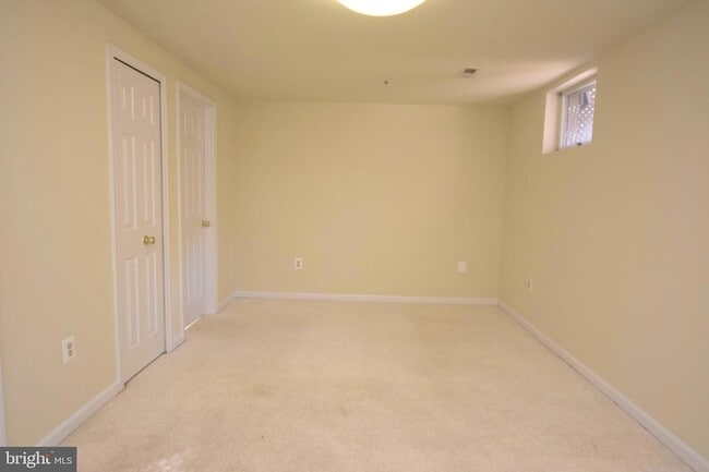 Building Photo - 7919 Blue Gray Cir