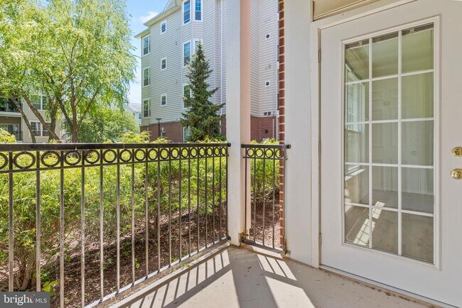 Building Photo - 1530 Spring Gate Dr.