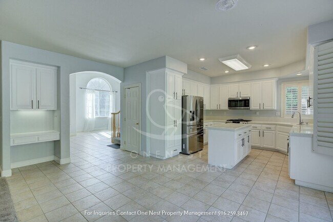 Building Photo - Rocklin beauty, 5 bdrm, 3.5 bth + bonus room!