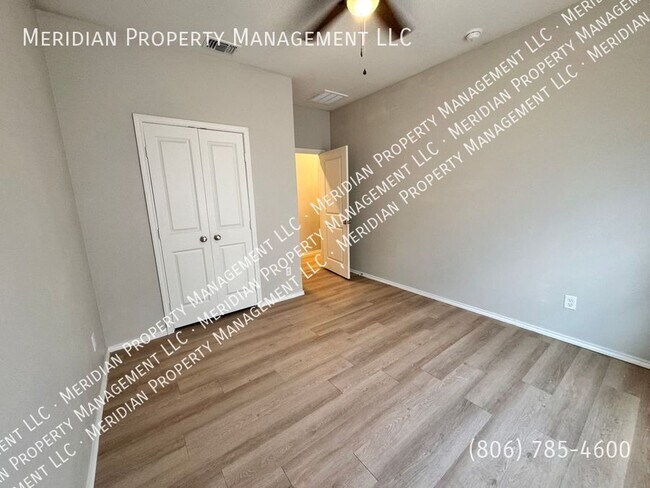 Building Photo - 5526 Itasca A