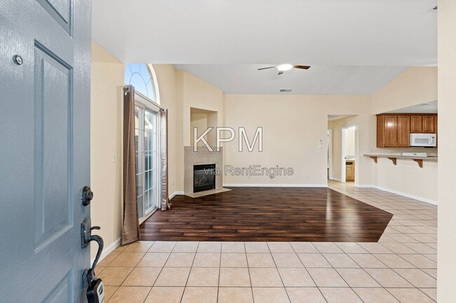Building Photo - 1544 Emily Ct