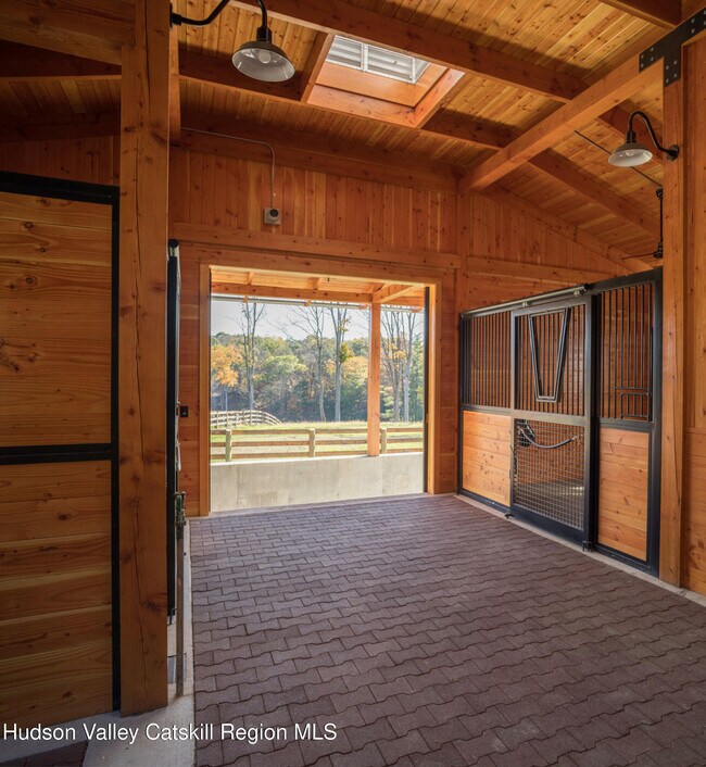 Building Photo - 243 Morton Rd