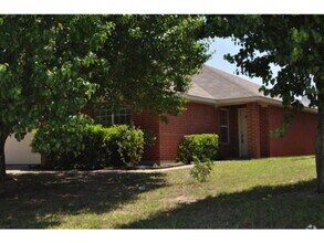 Building Photo - Nice Single Family in West Fort Worth