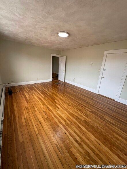 Building Photo - 402 Highland Ave