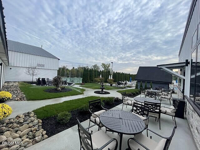 Building Photo - 2 Horizon Dr