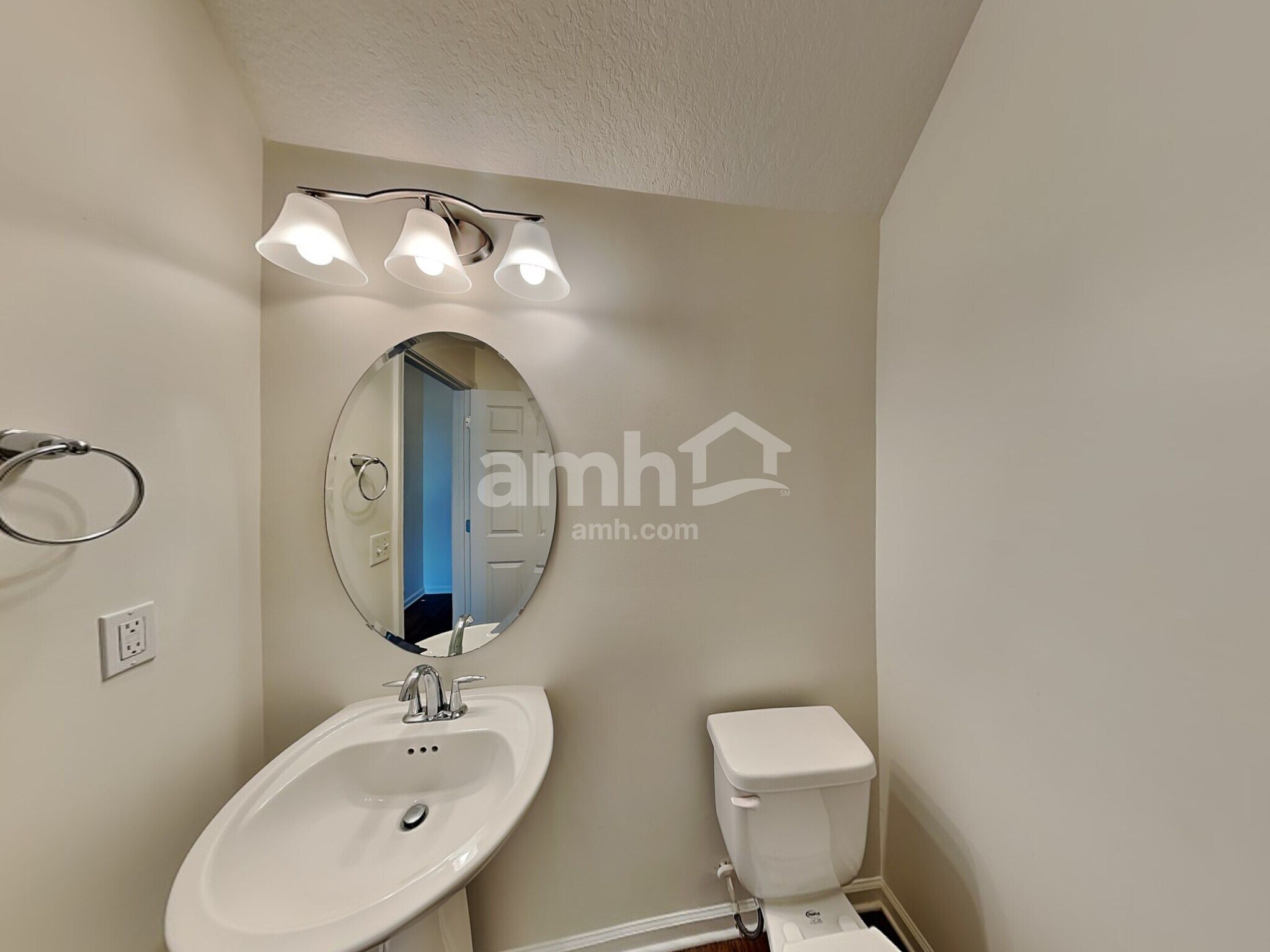 Building Photo - 205 W Jayce Wy