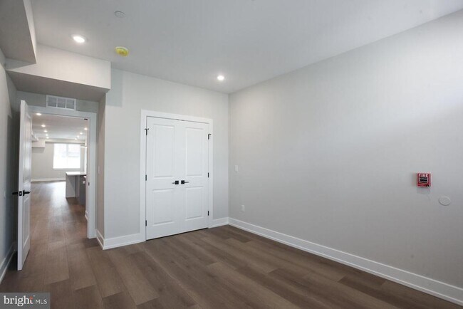 Building Photo - 3849 Fairmount Ave