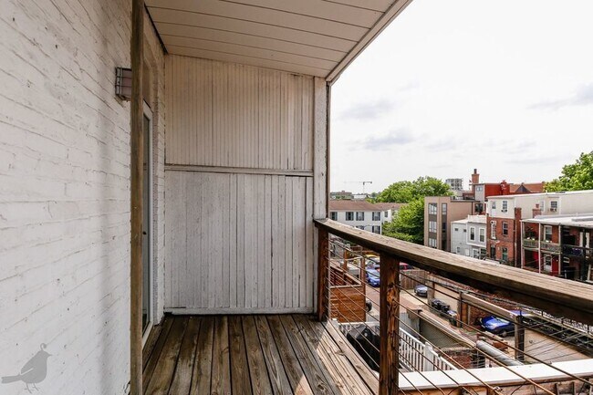 Building Photo - 1246 Columbia Rd NW