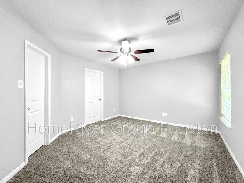 Building Photo - 503 Pedroso Dr