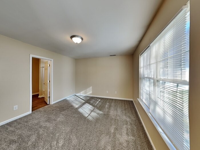 Building Photo - 2921 Deep Cove Dr NW