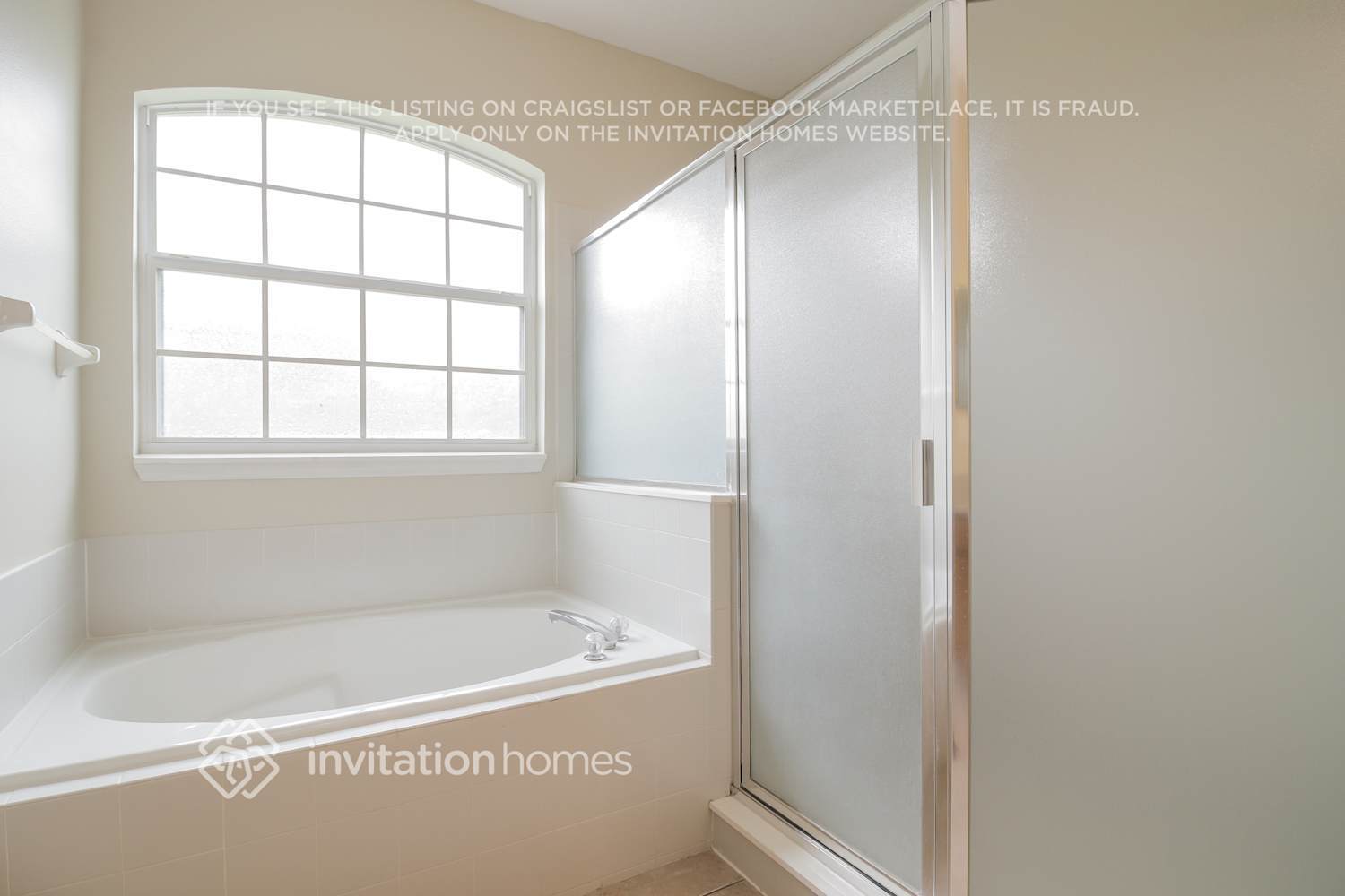 Building Photo - 5390 Red Leaf Ct