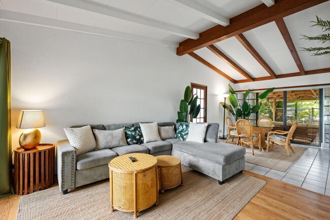 Building Photo - 2512 Sugar Loaf Ln