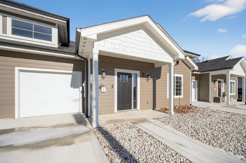 Building Photo - 508 W 2nd Ave