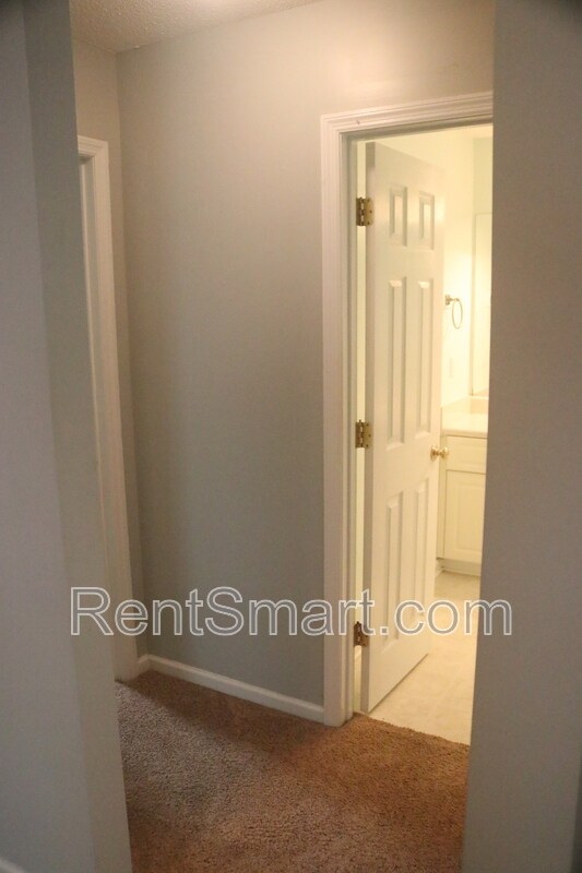 Building Photo - 624 Dunloe Cir