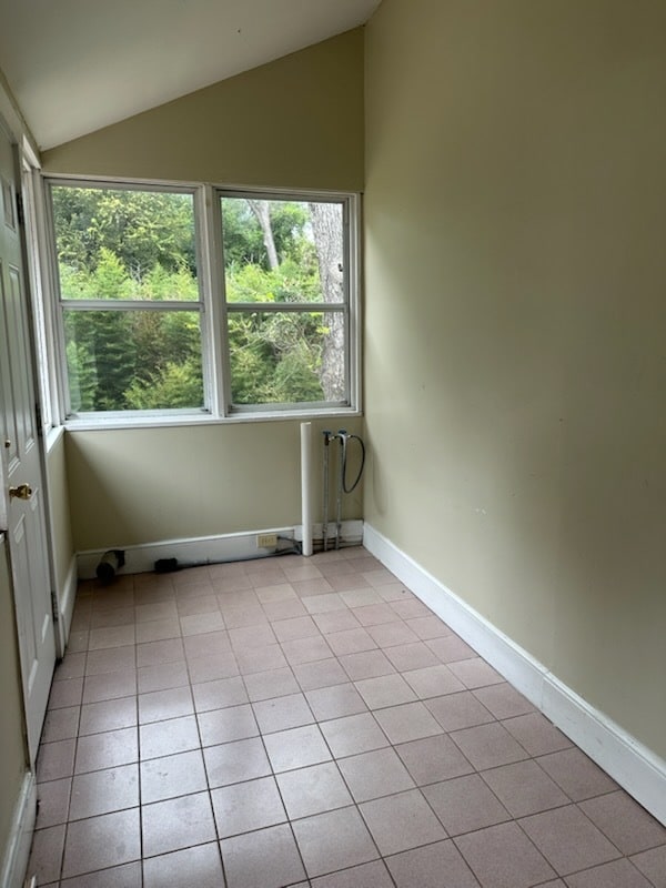 Building Photo - 126 E College St