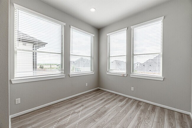 Building Photo - 15027 Red Dam Trl