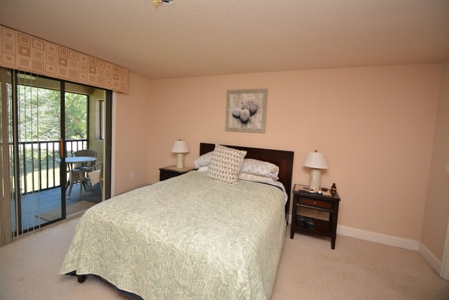 Building Photo - Furnished townhome! Located in Plantation ...