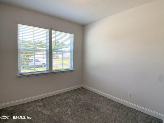 Building Photo - 1499 Tropical Pine Cove