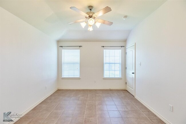 Building Photo - 358 Sugarberry Ave